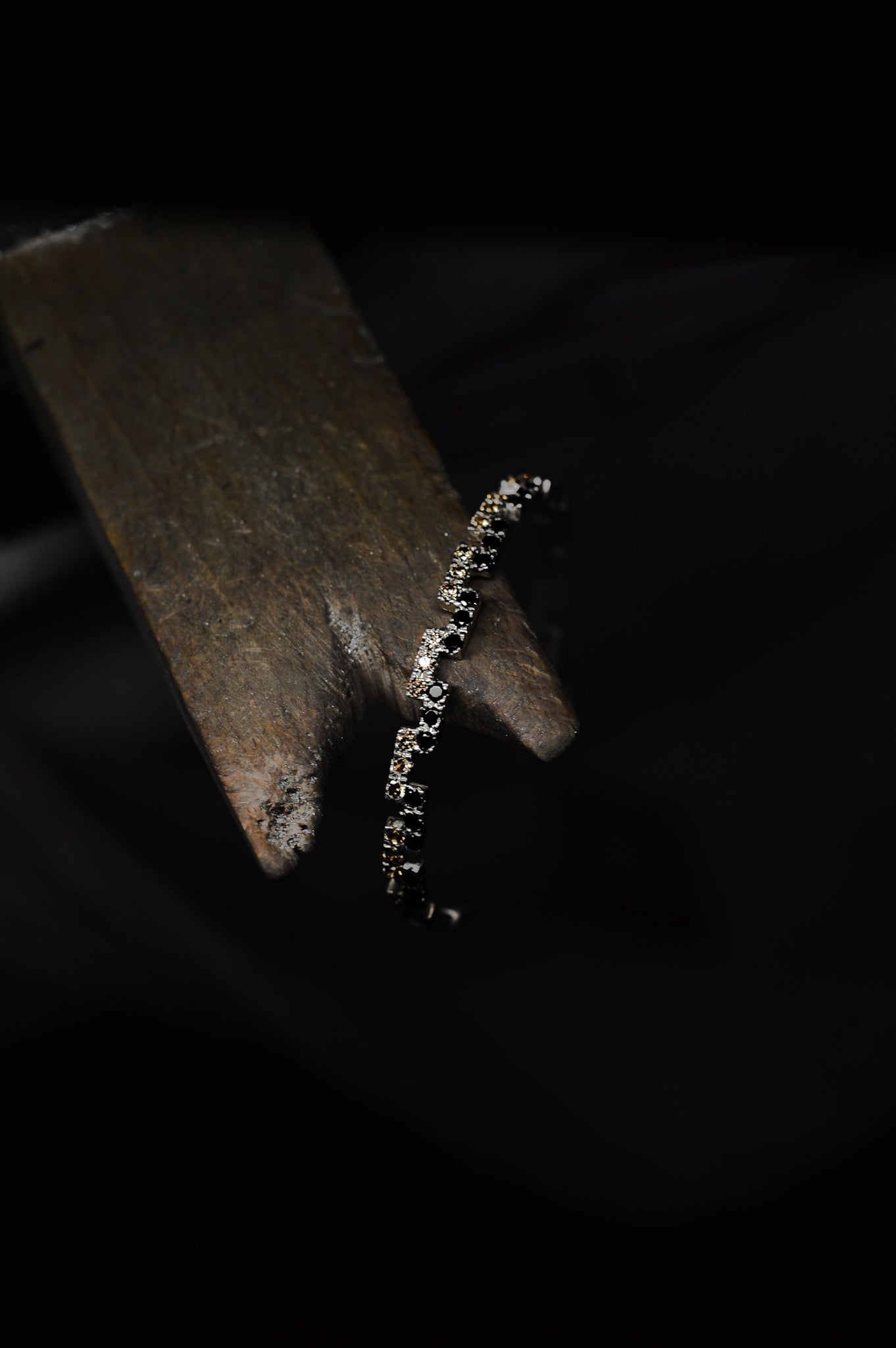 SHEN AKE v1 Bracelet